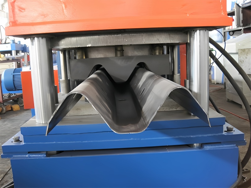 Highway Guardrail Roll Forming Machine