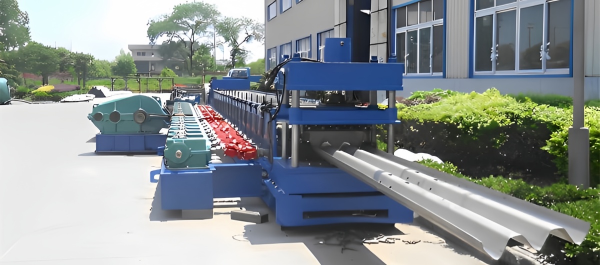 Highway Guardrail Roll Forming Machine(图1)