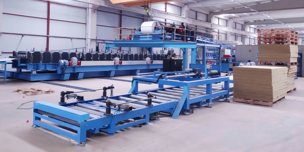 Polyurethane Sandwich Panel Profile Roll Forming Machine(图1)