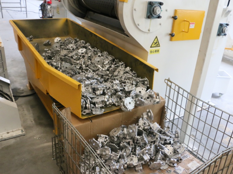 MIZHI Tumble Belt Shot Blasting Machine Is Used BYD AUTO(图6)