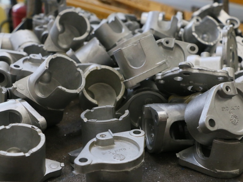 MIZHI Tumble Belt Shot Blasting Machine Is Used BYD AUTO(图3)