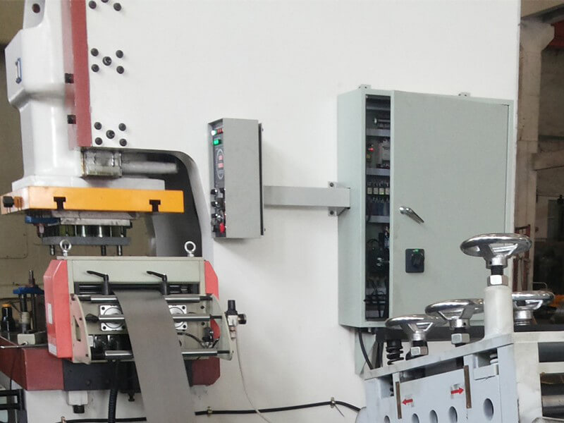 Servo Feeder (0.3-3.2mm)