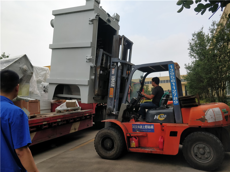 MIZHI first delivery in June hanger shot blasting machine and wet dust collector(图2)